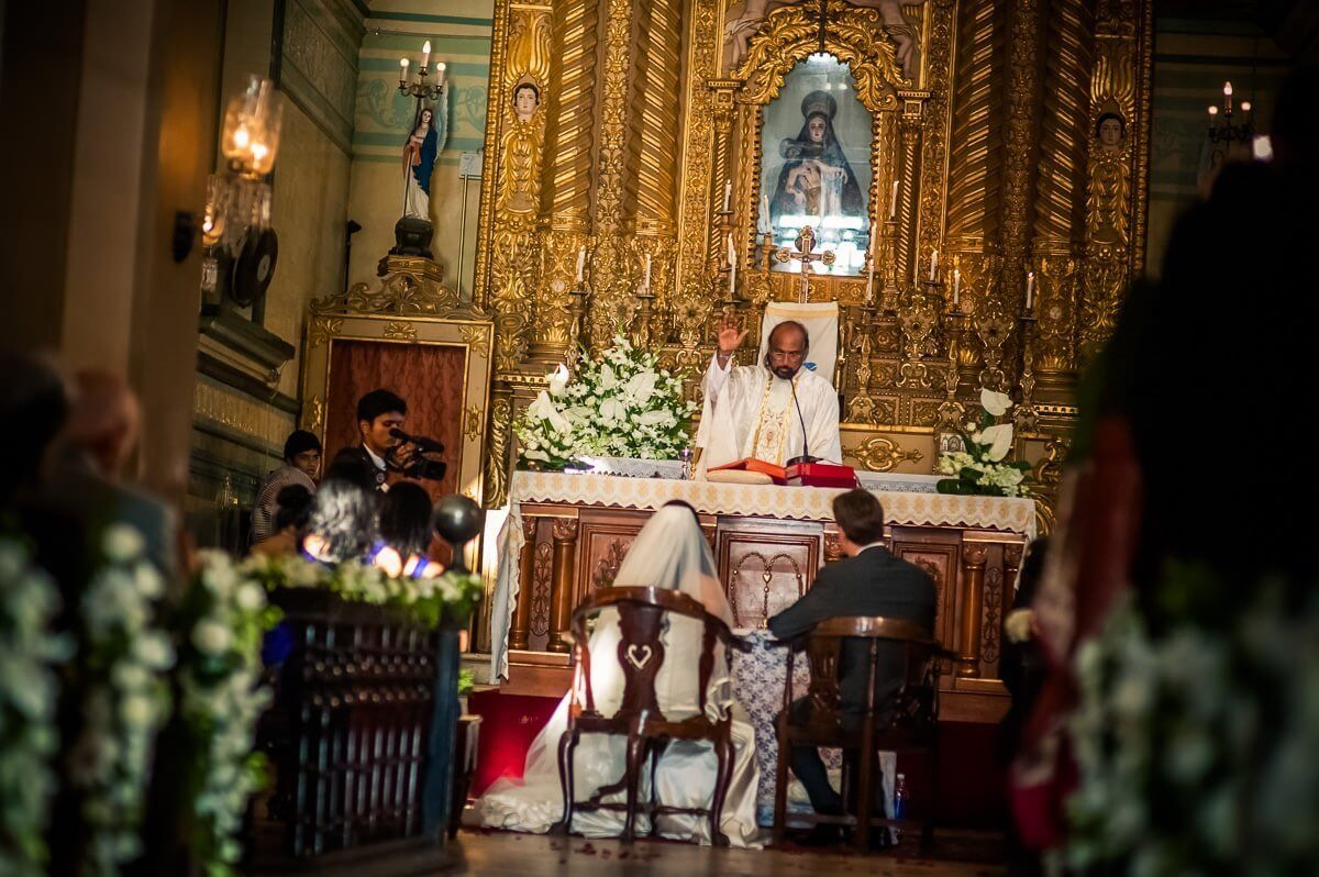 Kevin & Jeannine's Timeless Church Wedding in Goa