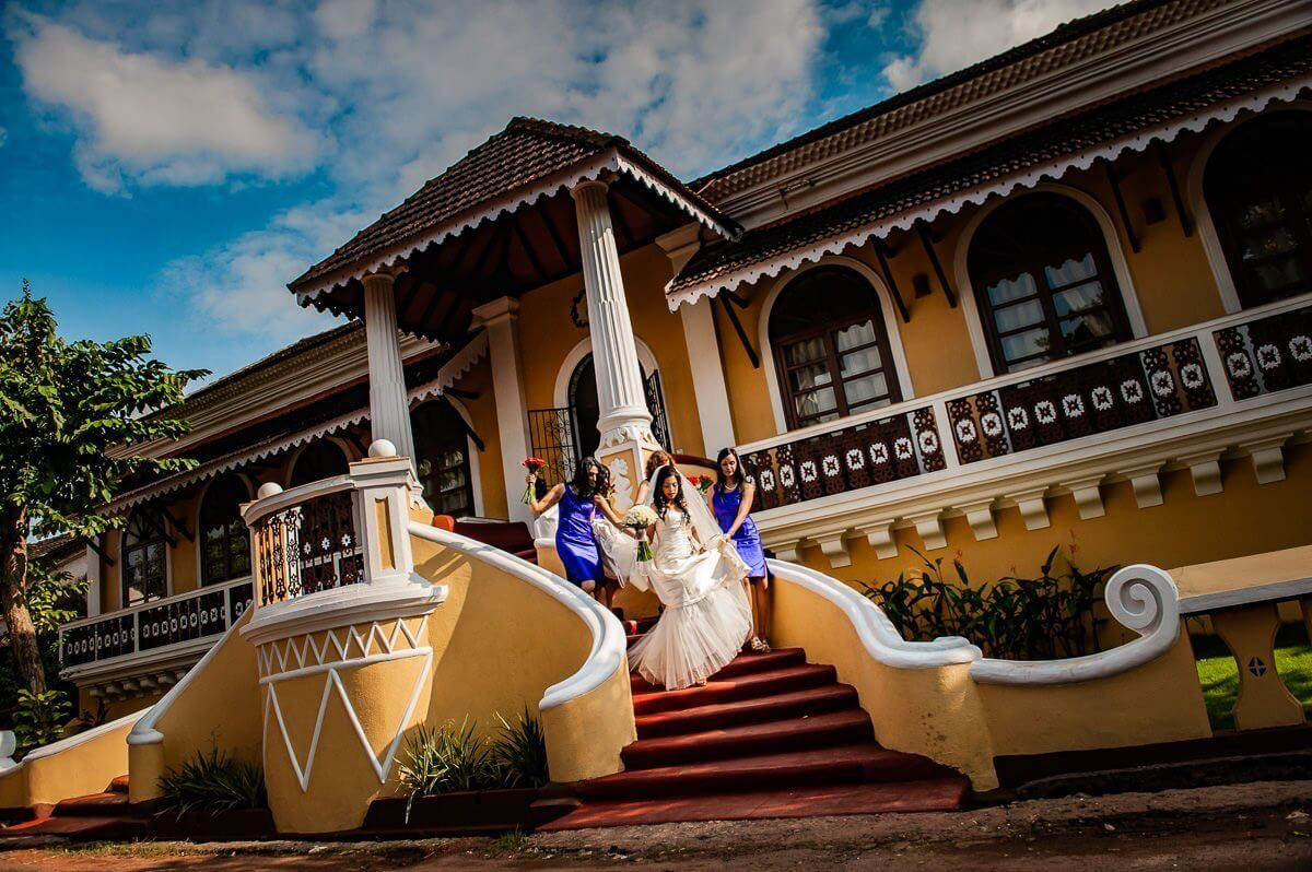 Kevin & Jeannine's Timeless Church Wedding in Goa