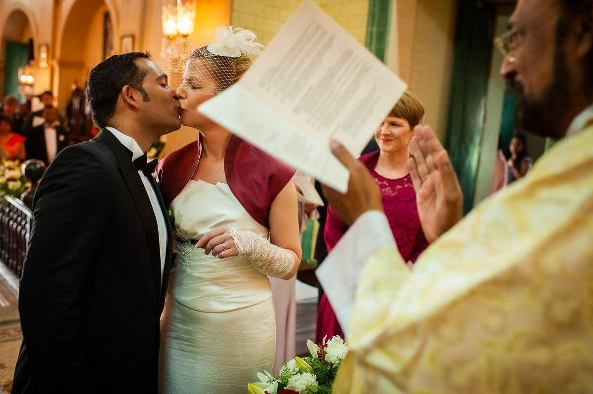 Goan wedding photographer for a church wedding in goa